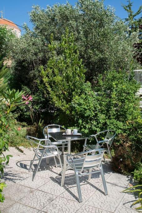 Apartament Anadora 2: Hospitable Stone House With Yard Aleksandropolis Zewnętrze zdjęcie